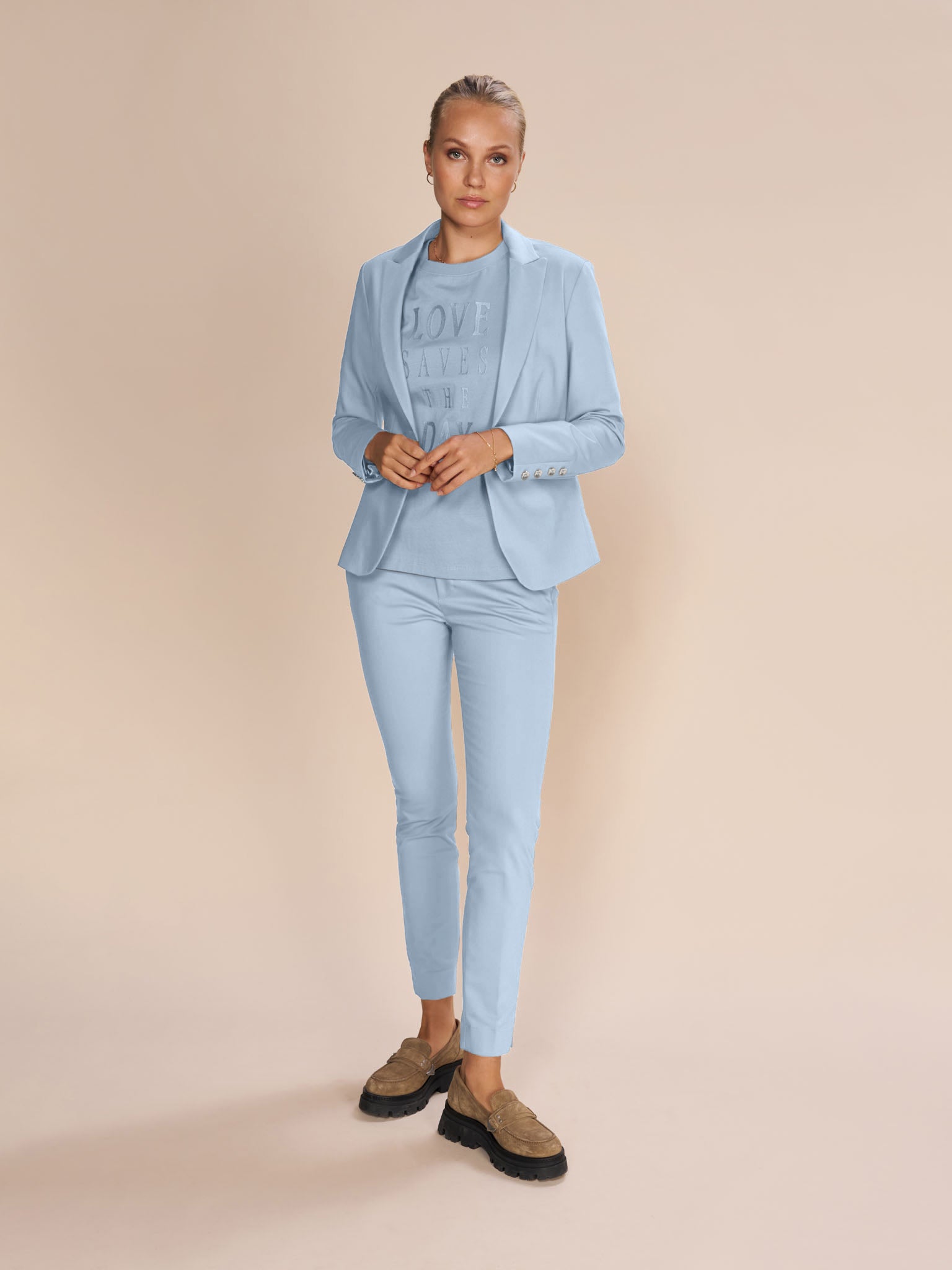 Modelshot / Cashmere Blue / Detail